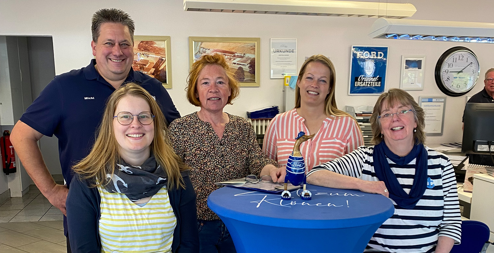 Unser Team im Office - Hansen Auto Unser Team im Office - Hansen Auto